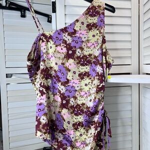 Open Edit Women's Sleeveless Top W/ Cute Side Cut Out‎ Floral Sz Medium NWOT